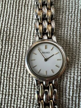 Seiko | Accessories | Fabulous Petite Seiko Watch 8 K Gold 1  display picture 3